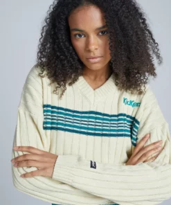 The Ragged Priest WOMEN'S Kickers Classics Beige Cropped Knit